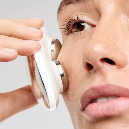 ZIIP Halo Review 2026: Nanocurrent + Microcurrent Device for Lifting, Anti-Aging &&nbsp;More